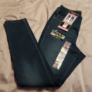 NEW Nine West Heidi Jeans